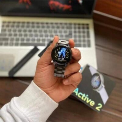 Active 2 Watch with Metal Chain in Hand