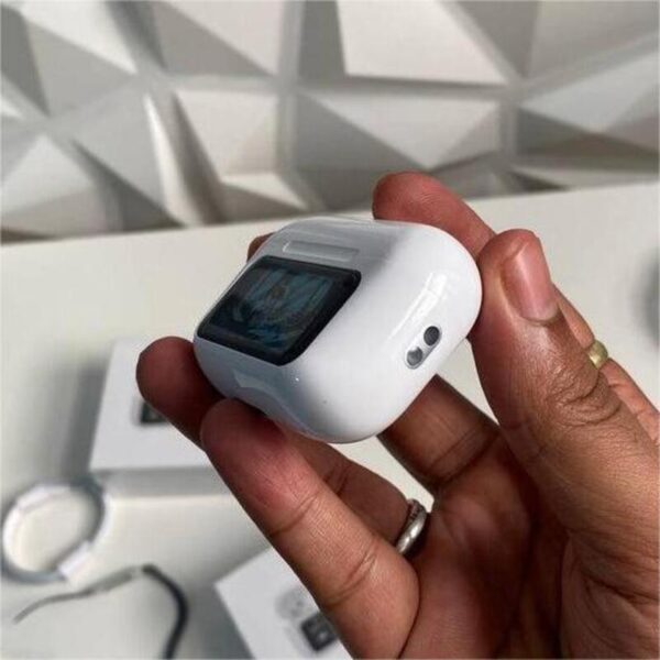 Display Airpods Pro 2 in Hand